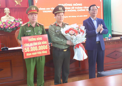Bí thư Tỉnh ủy Đắk Nông biểu dương chiến công xuất sắc của Công an tỉnh