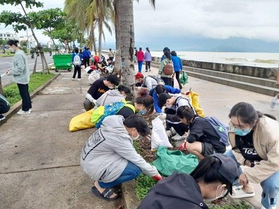 Chiến dịch Clean up Việt Nam: Vì một Việt Nam xanh - sạch - đẹp