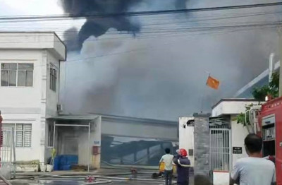 Long An: Cháy lớn tại khu công nghiệp Hải Sơn, bao trùm nhà xưởng suốt 5 giờ