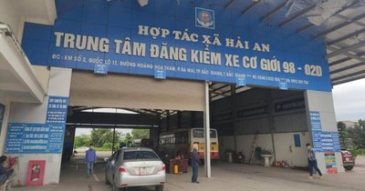 Bắc Giang: Đình chỉ 2 trung tâm đăng kiểm kiểm định xe cũ nát đưa đón công nhân