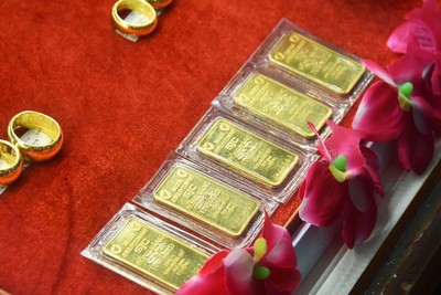 Giá vàng hôm nay 14/12: Vàng được lợi khi đồng USD giảm