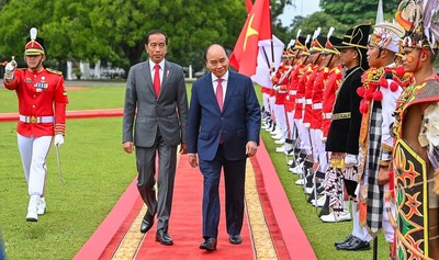 Indonesia bắn 21 phát đại bác đón Chủ tịch nước Nguyễn Xuân Phúc