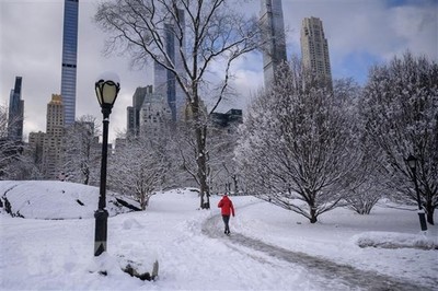 Nguy cơ gián đoạn giao thông mùa Giáng sinh do bão tuyết ở Mỹ
