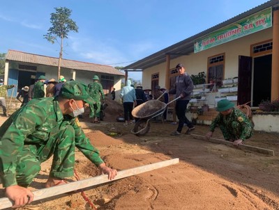 Quảng Trị: Bộ đội Biên phòng xây "Sân chơi cho em" tại điểm trường Xa Ry