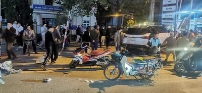 Quảng Ninh: Ô tô gây tai nạn liên hoàn khiến 2 người tử vong
