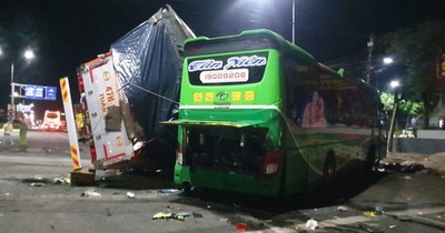 Bình Phước: Tai nạn giao thông kinh hoàng giữa xe khách và xe tải