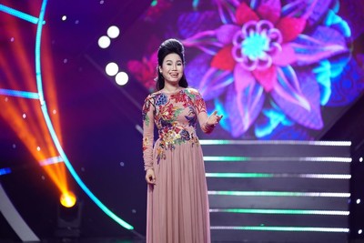 Ca sĩ Thùy Trang kể chuyện hát song ca với Quang Lê