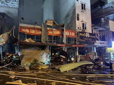 Vụ cháy nổ làm ba người bị bỏng ở Hà Nội: Do sử dụng bếp ga để ăn lẩu