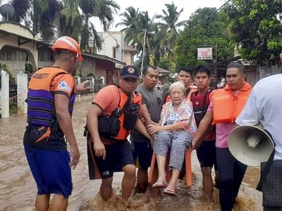 Số người chết do lũ lụt, lở đất ở Philippines đã tăng lên 44 người