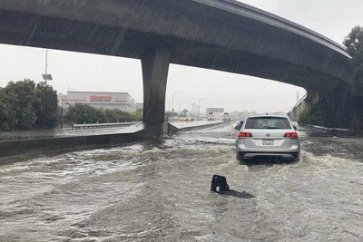 Mỹ: Mưa lớn ở bang California gây lũ lụt trên diện rộng