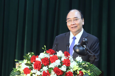 Chủ tịch nước Nguyễn Xuân Phúc gặp mặt nguyên lãnh đạo cấp cao khu vực miền trung