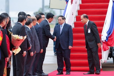 Thủ tướng Phạm Minh Chính bắt đầu thăm chính thức Lào