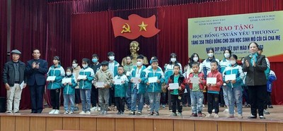 Trao học bổng "Xuân yêu thương" nhân dịp Tết Nguyên Đán tại Nam Định