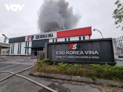 Cháy lớn tại công ty sản xuất linh kiện điện tử ở KCN Quế Võ (Bắc Ninh)