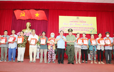 Công an tỉnh Quảng Ninh tổ chức chương trình “Xuân yêu thương – Tết chia sẻ”