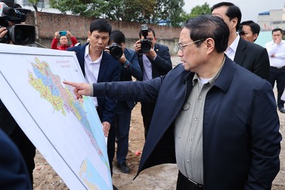 Thủ tướng khảo sát thực địa, thúc đẩy tuyến cao tốc ven biển Đồng bằng sông Hồng
