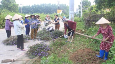 Hội viên phụ nữ Bắc Giang ra quân tổng vệ sinh môi trường, thu gom rác thải