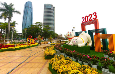 Muôn vẻ biểu cảm của đàn linh vật tại đường hoa Tết Quý Mão 2023 ở Đà Nẵng