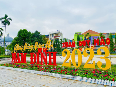 Thành phố Nam Định trang hoàng bừng sáng mừng Đảng và đón mùa xuân mới
