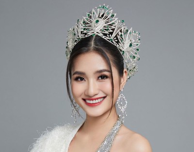 Hoa hậu Nguyễn Thanh Hà chúc Tết vì một năm mới yêu Môi trường