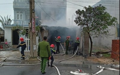 Cháy nhà ngày mùng 1 Tết ở Phú Yên