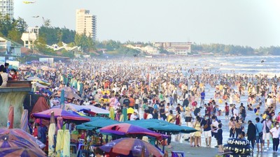 Khoảng 6.000 lượt khách du lịch đến thành phố Vũng Tàu trong ngày mùng 1 Tết