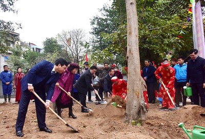 Hà Nội: Bí thư Thành ủy Đinh Tiến Dũng phát động Tết trồng cây tại quận Hoàng Mai