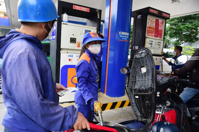 Bộ Tài chính muốn giao toàn quyền điều hành giá xăng dầu cho Bộ Công Thương