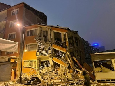 Động đất mạnh 7.8 độ richter ở Thổ Nhĩ Kỳ gây nhiều thương vong