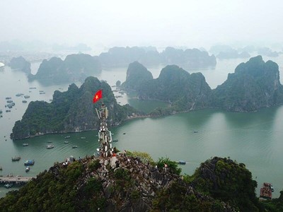 Quảng Ninh: Bàn phương án, tổ chức tuyến tham quan núi Bài Thơ