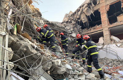 Cảnh sát cứu hộ Việt Nam tìm kiếm 15 nạn nhân dưới đống đổ nát tại Thổ Nhĩ Kỳ