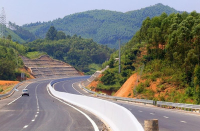 Đề xuất hơn 9.200 tỷ xây cao tốc Điện Biên - cửa khẩu Tây Trang
