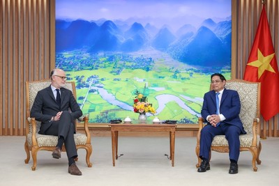 Thủ tướng Phạm Minh Chính tiếp cựu Thủ tướng Pháp Eduord Philippe