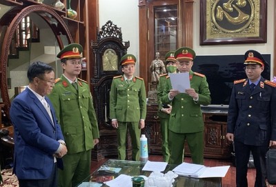 Khởi tố, bắt tạm giam cựu Phó chủ tịch UBND tỉnh Hà Nam Trương Minh Hiển