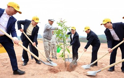 Phú Thọ: Phát động trồng cây phủ xanh 16ha dự án sân golf Văn Lang Empire