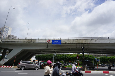 Cuối tháng 2, ô tô sẽ được chạy qua cầu vượt Nguyễn Hữu Cảnh