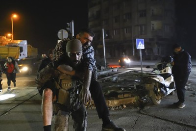 Thêm hai trận động đất mới tại Thổ Nhĩ Kỳ làm ít nhất 204 người thương vong