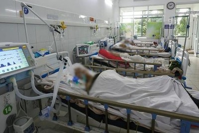 Những người trẻ điều trị đột quỵ tại Bệnh viện Đà Nẵng: Sáng ngủ dậy bỗng đau đầu dữ dội rồi hôn mê