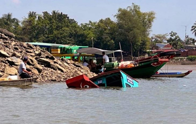 Khởi tố vụ lật đò chở khách trên sông Đồng Nai làm 1 người tử vong