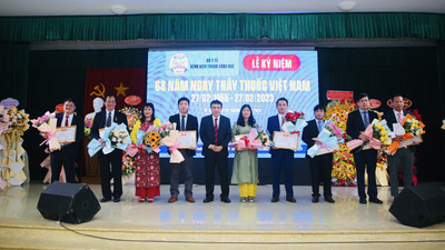 Bệnh viện Trung ương Huế kỷ niệm 68 năm ngày thầy thuốc Việt Nam