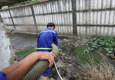 TP.Hồ Chí Minh chấn chỉnh tình trạng đổ bùn hầm cầu trái quy định