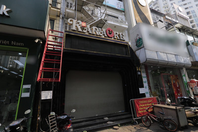 Hà Nội: Muôn kiểu cải tạo phòng cháy chữa cháy của quán karaoke