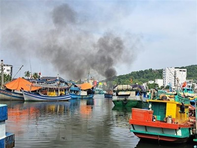 Kiên Giang: Cháy tàu cá trên sông, thiệt hại khoảng 1 tỷ đồng