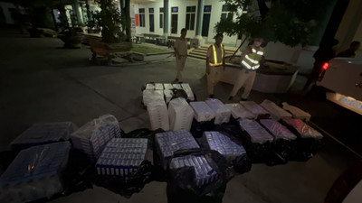 Gần 11.000 bao thuốc lá buôn lậu trên cao tốc TP.HCM-Mỹ Thuận bị thu giữ