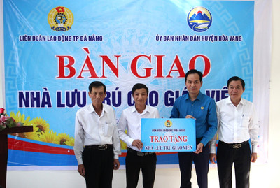 Đà Nẵng: Bàn giao nhà lưu trú hơn 1,4 tỷ đồng cho giáo viên Hòa Bắc