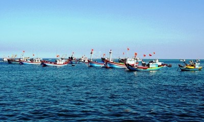Tàu thuyền nước ngoài đi vào nội thủy Việt Nam không xin phép thì xử phạt thế nào?