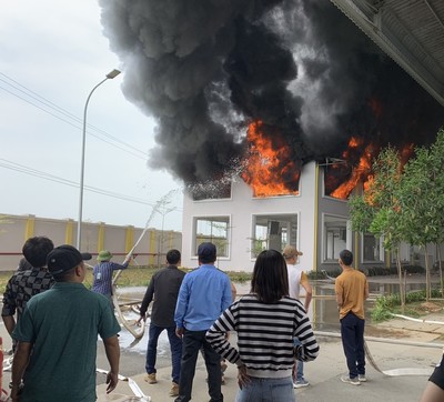 Cháy lớn tại Chi nhánh Công ty giày Adiana Việt Nam tại Thọ Dân,Triệu Sơn, Thanh Hóa