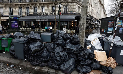 Đường phố Paris ngập rác