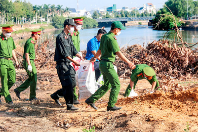 Bình Thuận: Động viên lực lượng tham gia công tác vệ sinh môi trường