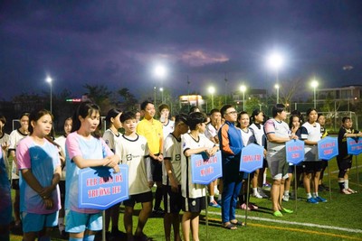 Quảng Ngãi: Khai mạc giải bóng đá nữ tranh cúp “Ngọc An Khang”